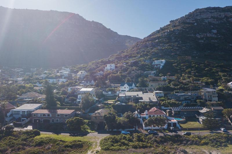 4 Bedroom Property for Sale in Clovelly Western Cape